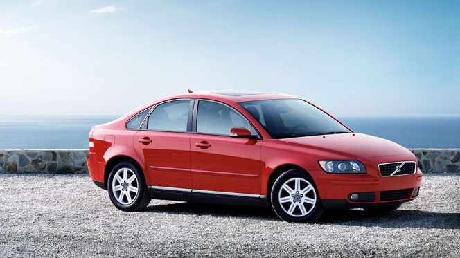 VOLVO S40